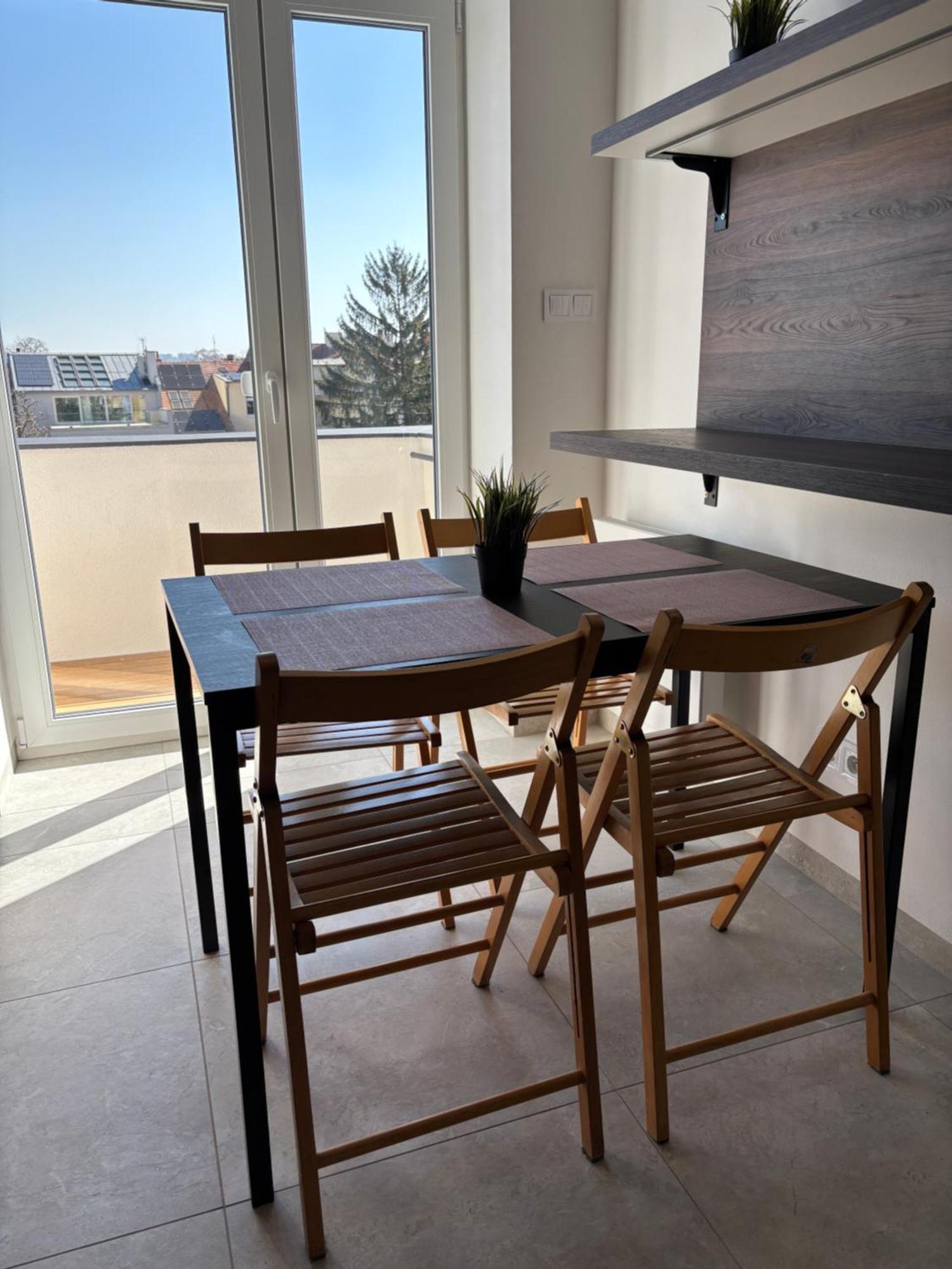 Soukromy Pokoj V Tripokojovem Byte - Private Room In Three Room Flat Brno Exterior foto